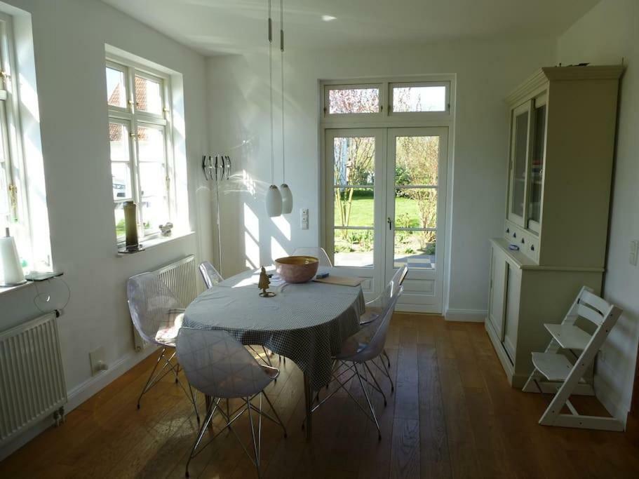 Traumhaftes Luxus-Ferienhaus Warnkenhagen  Luaran gambar