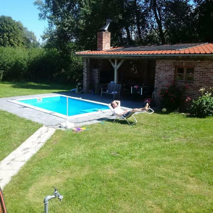 Traumhaftes Luxus-Ferienhaus Warnkenhagen  Luaran gambar