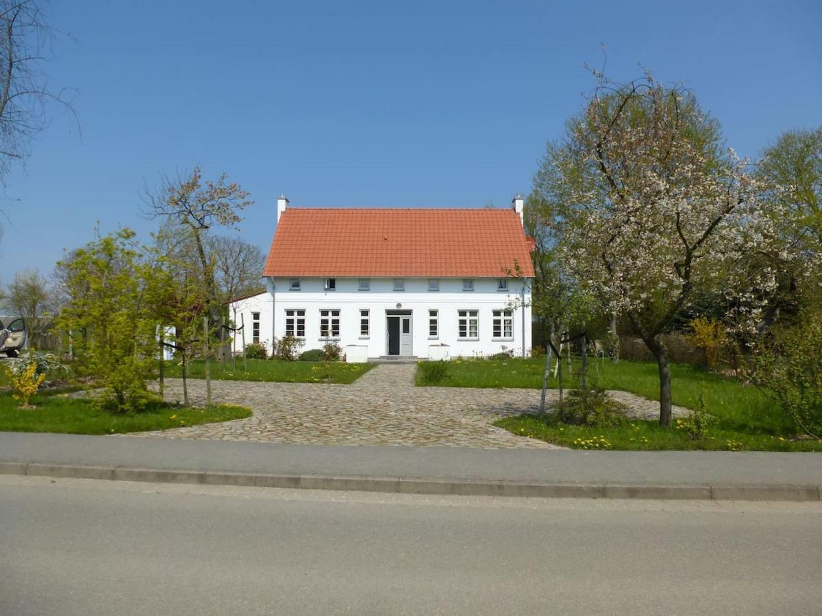 Traumhaftes Luxus-Ferienhaus Warnkenhagen  Luaran gambar