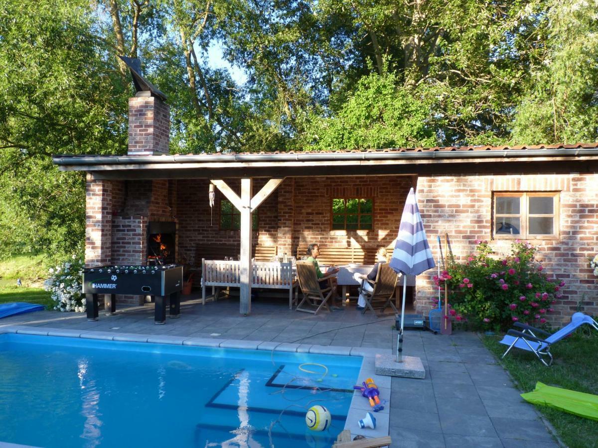 Traumhaftes Luxus-Ferienhaus Warnkenhagen  Luaran gambar